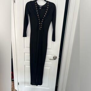 Fashion nova - black jumpsuit - v neck, lace up detail